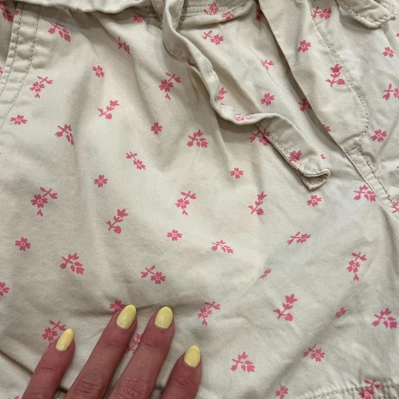 Gap Kids Pink Floral Printed Pull-on Tie Waist Shorts - Picture 3 of 9